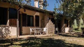 Classic-Villa, zum Garten hin | Außenbereich