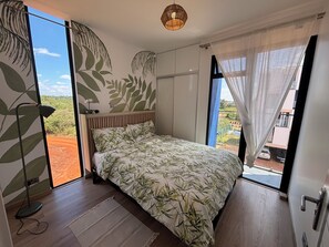 Room - Cozy 1-bedroom apt in welcoming Tatu City with fitness room, pool, green space (Tatu City)