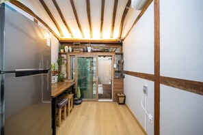 Shared kitchen - Hanok1942 (Daegu)