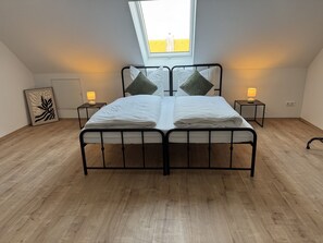 2 dormitorios, tabla de planchar con plancha, wifi y ropa de cama