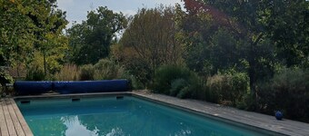 Nature gîte with view, swimming pool & ceramic workshop