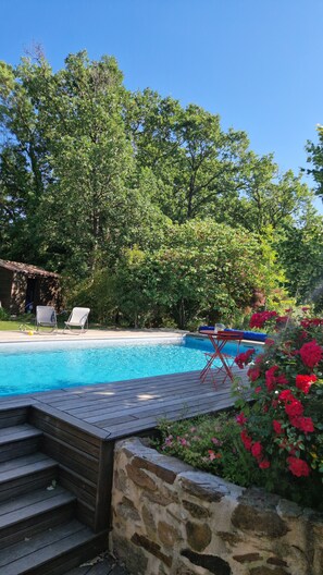 Piscina all'aperto, una piscina riscaldata