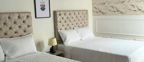 Chambre quadruple familiale | AccĂšs au Wi-Fi (inclus)