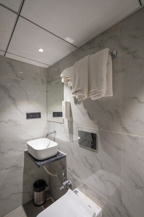Chambre Double Supérieure | Salle de bain