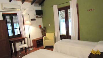 Classic Bungalow, Garden View