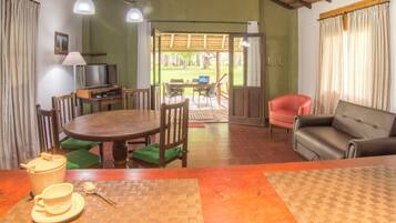 Classic Bungalow, Garden View | Interior