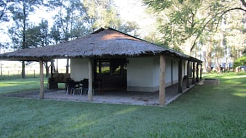 Classic Bungalow, Garden View | Property grounds