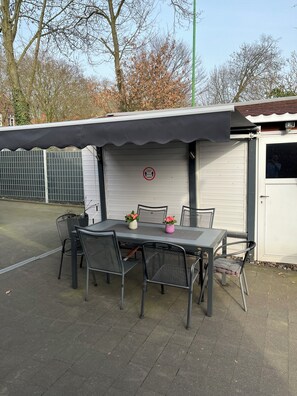 Outdoor dining - Private room rental family Schrödel (near Arena) (Gelsenkirchen)