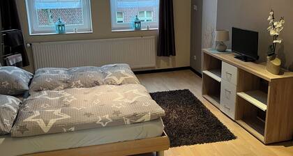 Private room rental family Schrödel (near Arena)