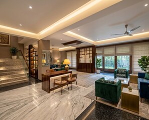 Deluxe Double or Twin Room, City View | Lobby - asar Suites Gk1 (New Delhi)