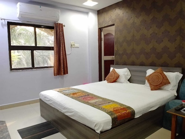 Hotel Vaidya Regency & Manuhar Restaurant, Balaghat - Balaghat