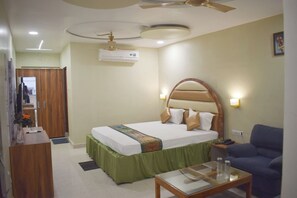 Superior Suite - HOTEL VAIDYA REGENCY (Balaghat)