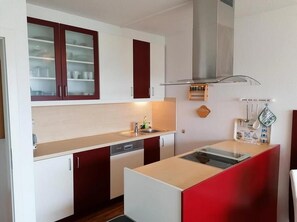 Private kitchen - Cozy apartment over 2 floors just a few minutes from the sea (Langeoog)