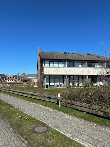Cozy apartment over 2 floors just a few minutes from the sea