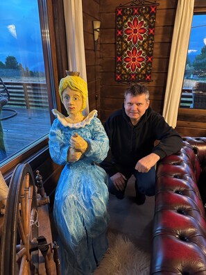 Interior - Trollvang (Dovreskogen)