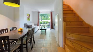 Suite, 2 chambres | Coin séjour
