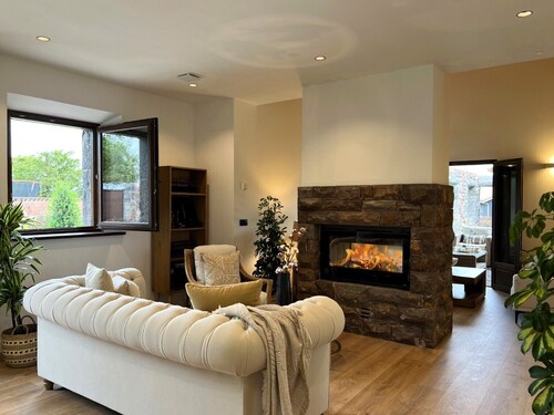 Top category rural house in Asturias - Garden, fireplace and relax.
