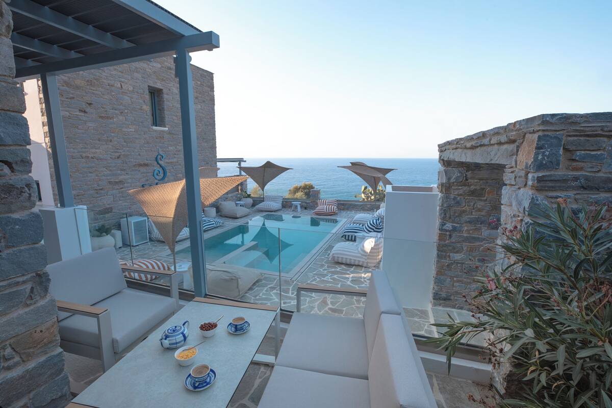 Deluxe Studio Suite, Sea View | Teres/patio