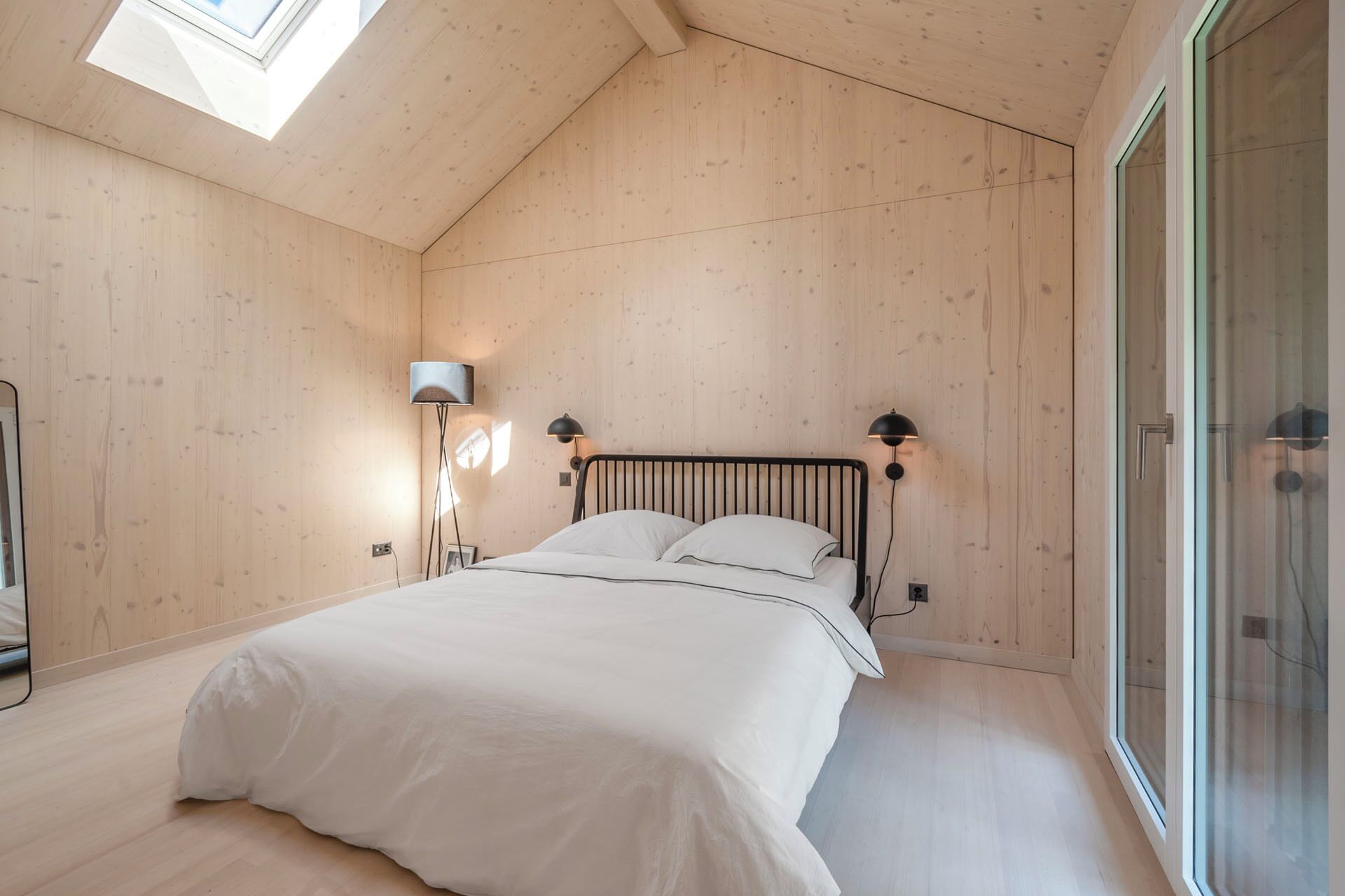 3 chambres, fer et planche à repasser, Wi-Fi, draps fournis
