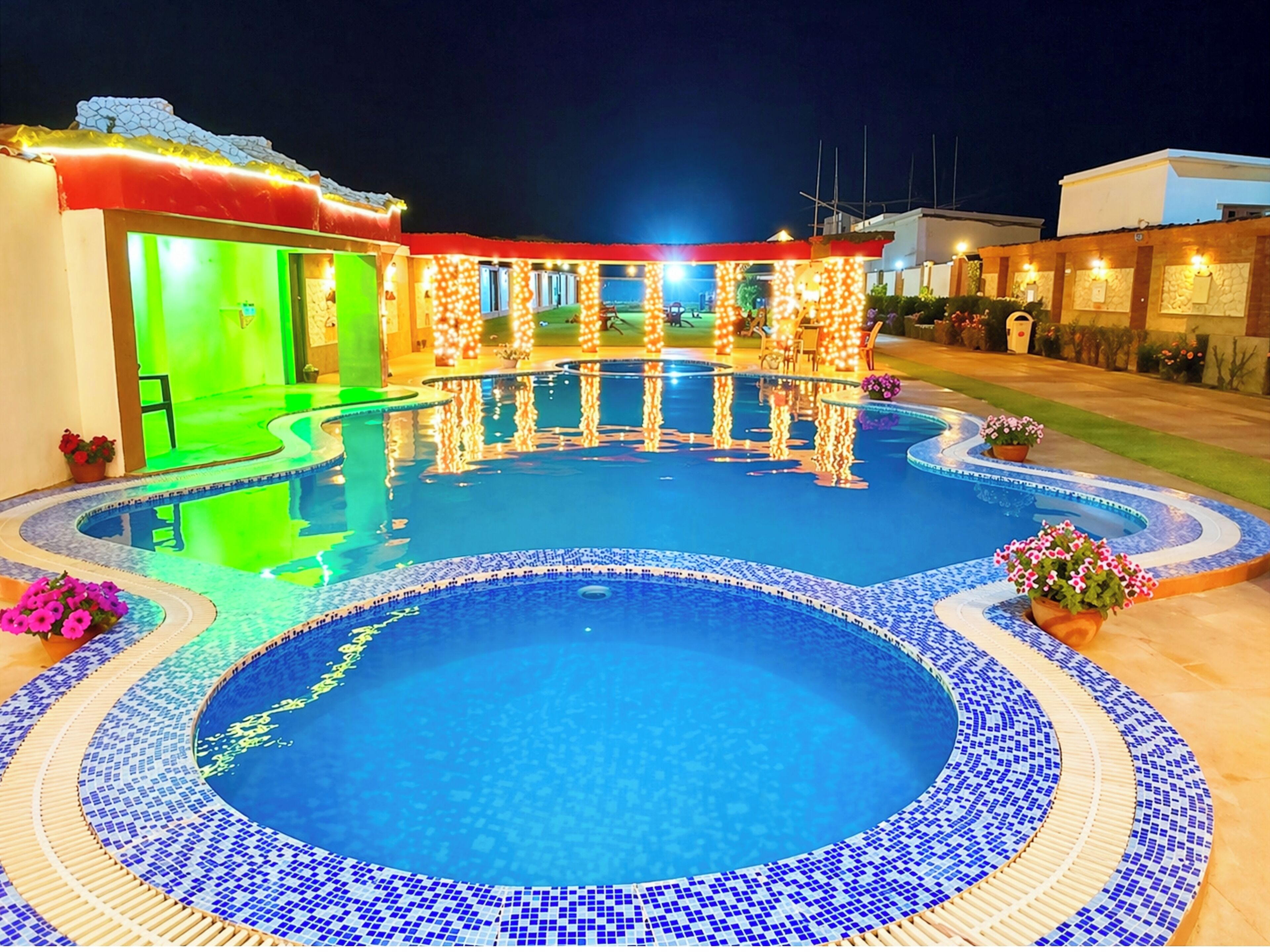 Vista frontal de la propiedad