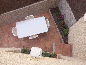 Outdoor dining - Chalet in the village of Barraco, Ávila, full of hiking trails. (El Barraco)
