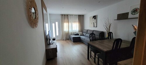 Chalet in the village of Barraco, Ávila, full of hiking trails.