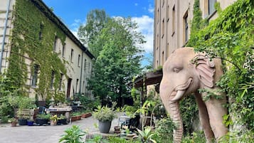 Enceinte de lâhĂ©bergement