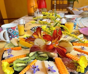 Breakfast meal - Morgenland - vacation apartment for those who want more than just a place to stay (Fürstenberg/Havel)