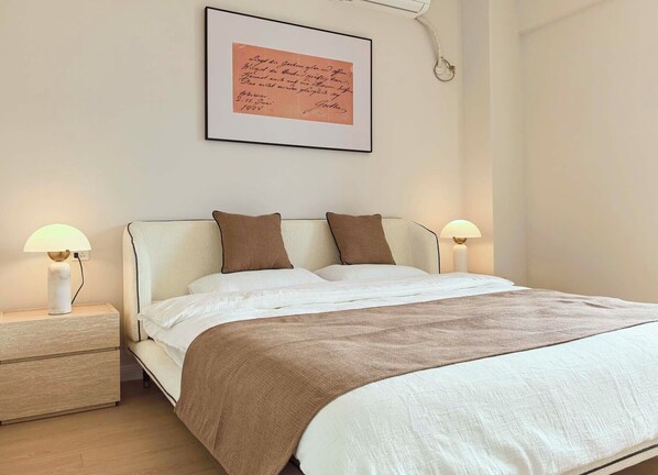 Standard Suite, City View - Stylish Homestay Balcony View Bell Tower (Xi'an)