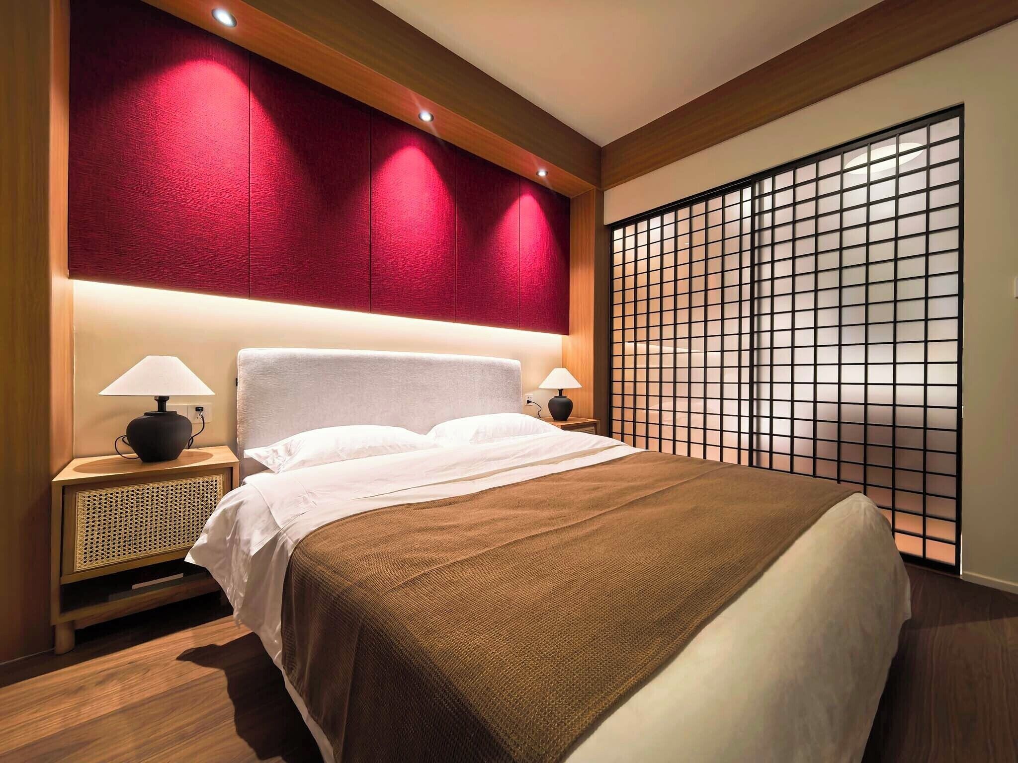 Luxury Suite, City View