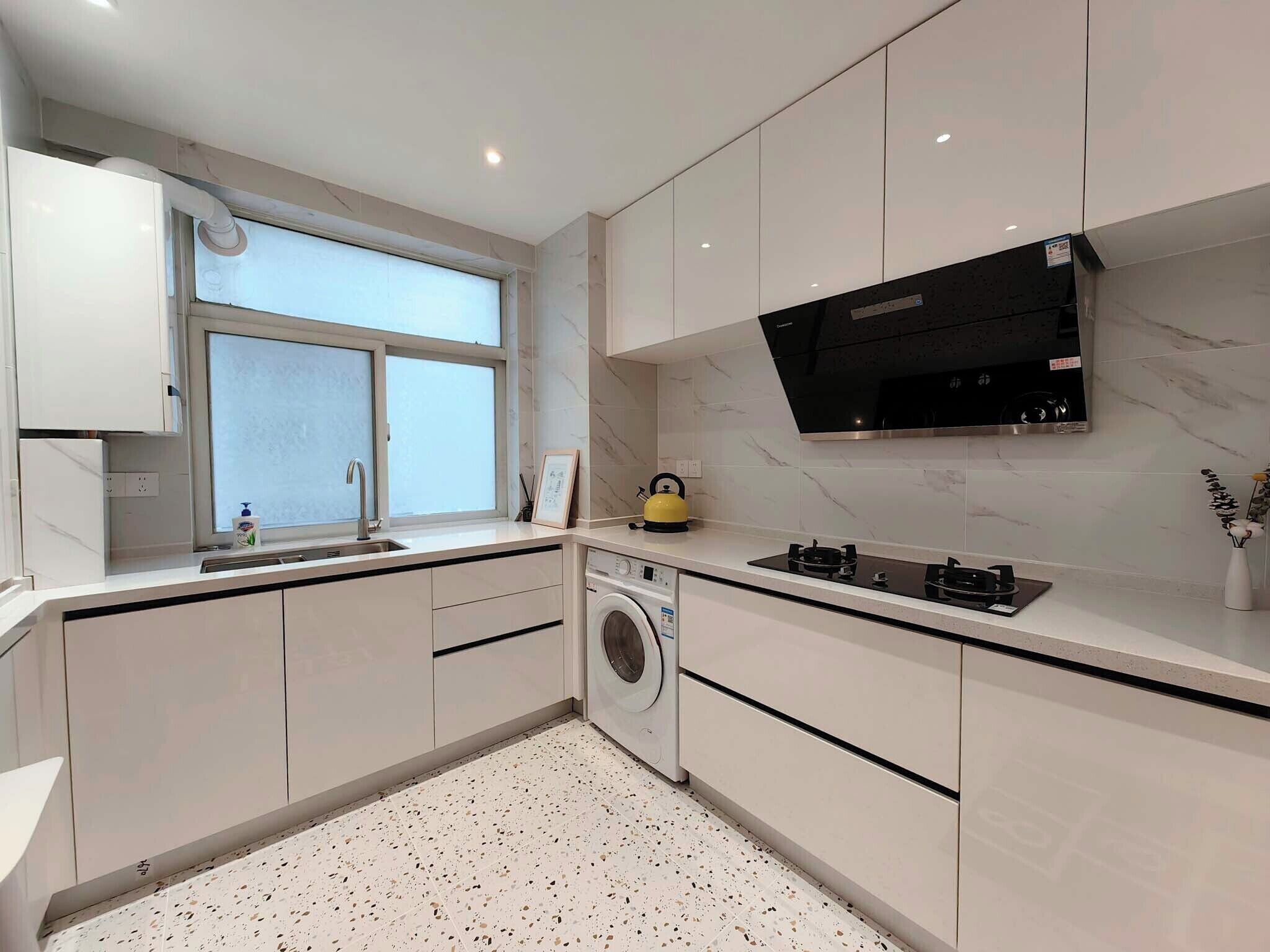 Suíte superior, vista para a cidade | Cozinha privada