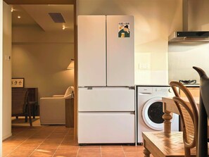 Luxury Suite, City View | Private kitchen - Stylish Homestay Balcony View Bell Tower (Xi'an)