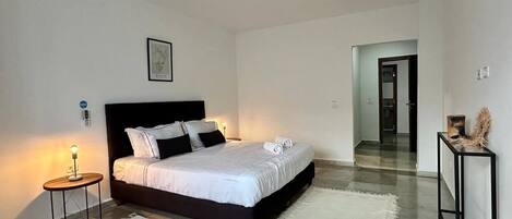 Apartment, 3 Bedrooms, Balcony | 3 bedrooms