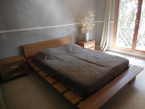 3 bedrooms, desk, iron/ironing board, travel crib - Magnificent property close to beaches and Montpellier (Cournonsec)