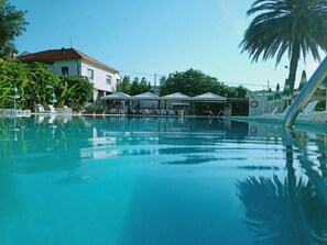 Seasonal outdoor pool - Residenza Al Borgo (Pietra Ligure)