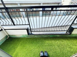 المنطقة المحيطة بالمنشأة