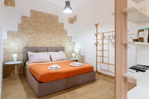 1 habitación, tabla de planchar con plancha, wifi y ropa de cama 
