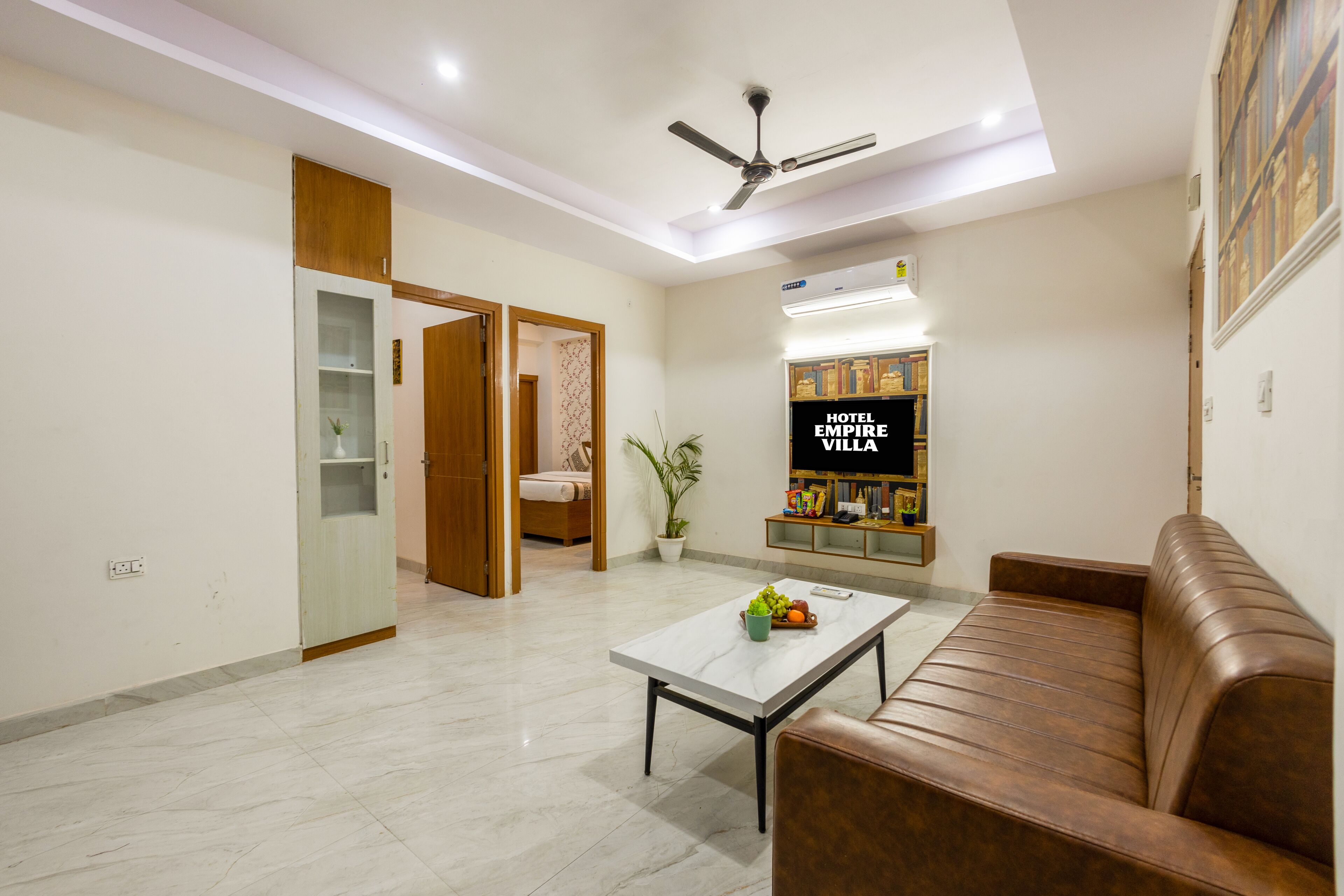 Comfort Apartment | Living area | LCD TV