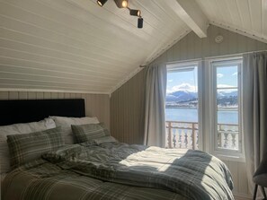 Room - Centrally Located Cabin by the Sea (Nordland)