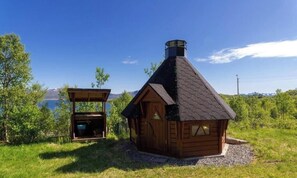 Exterior - Centrally Located Cabin by the Sea (Nordland)