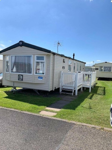Berwick Holiday Park - Holiday Accommodation 4088