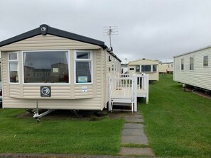 Exterior - Berwick Holiday Park - Holiday Accommodation 4088 (Berwick-upon-Tweed)