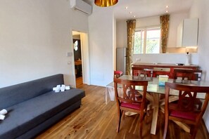 TV - CV018 - Milano Marittima, elegant three-room apartment with jacuzzi (Milano Marittima)