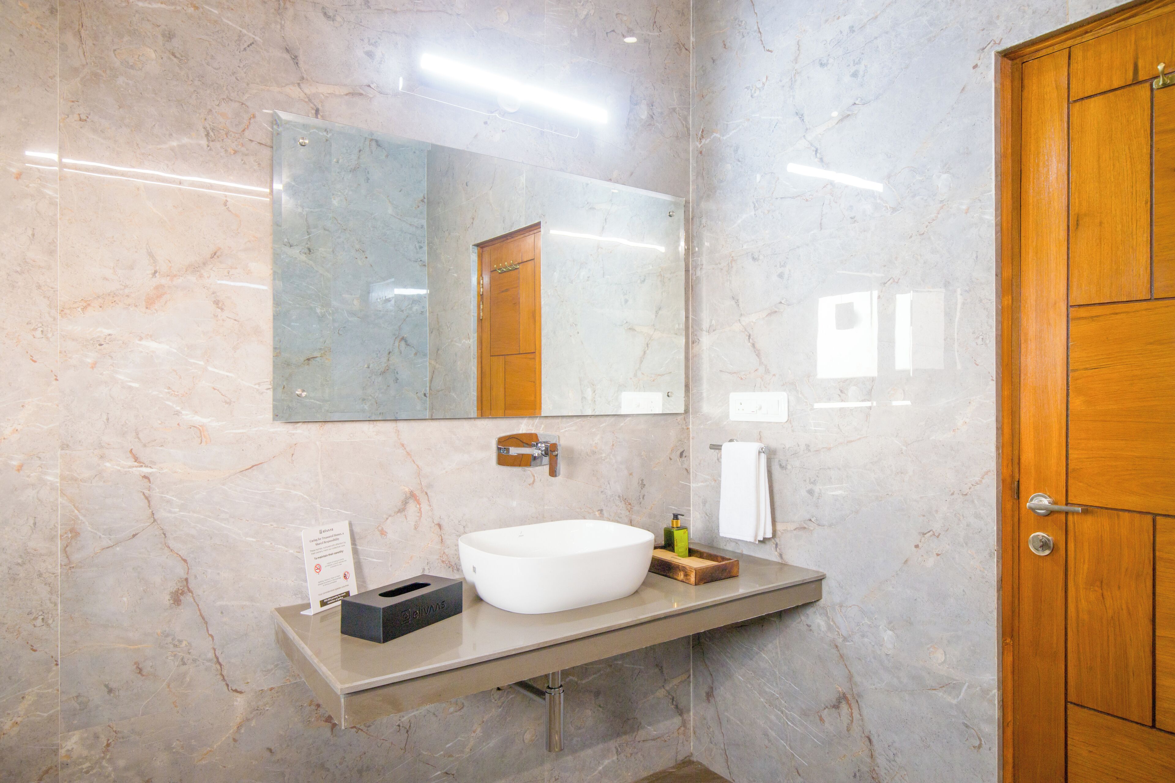 Deluxe Villa, Balcony, Hill View | Bathroom