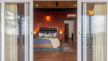 Deluxe Villa, Balcony, Hill View