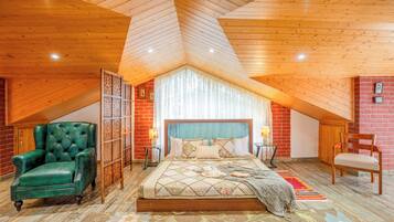 Deluxe villa, balkon, uitzicht op heuvels