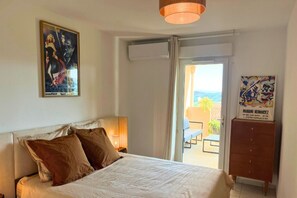 1 bedroom, iron/ironing board, WiFi, bed sheets - Cocoon for two with large terrace & view - Golfe de Saint-Tropez (La Croix-Valmer)
