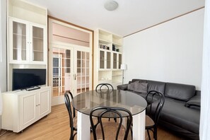 Dining - SE224 - Senigallia, spacious and bright apartment with garden (Senigallia)