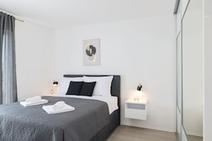 4 間睡房、房內夾萬、熨斗/熨衫板、免費 Wi-Fi