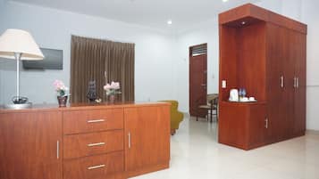 Suite | Interior